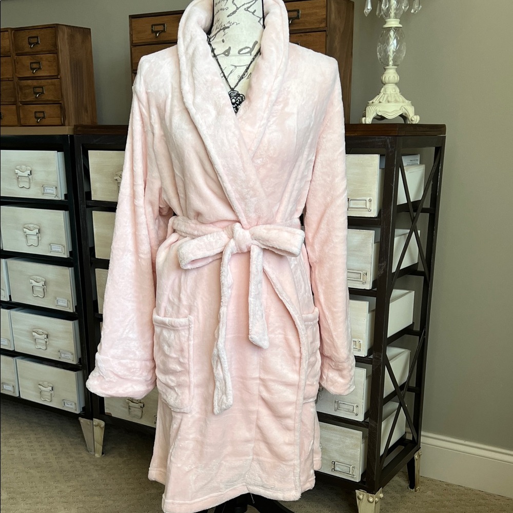 NEW Soma Baby Pink Soft Cozy Fuzzy Women's Robe